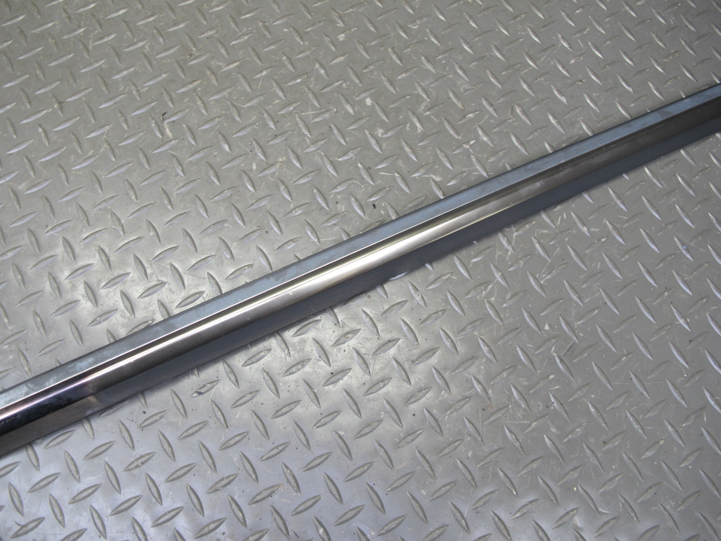 94-99 Mercedes W140 Front Right Door B Pillar & Window Trim Molding Silver Set