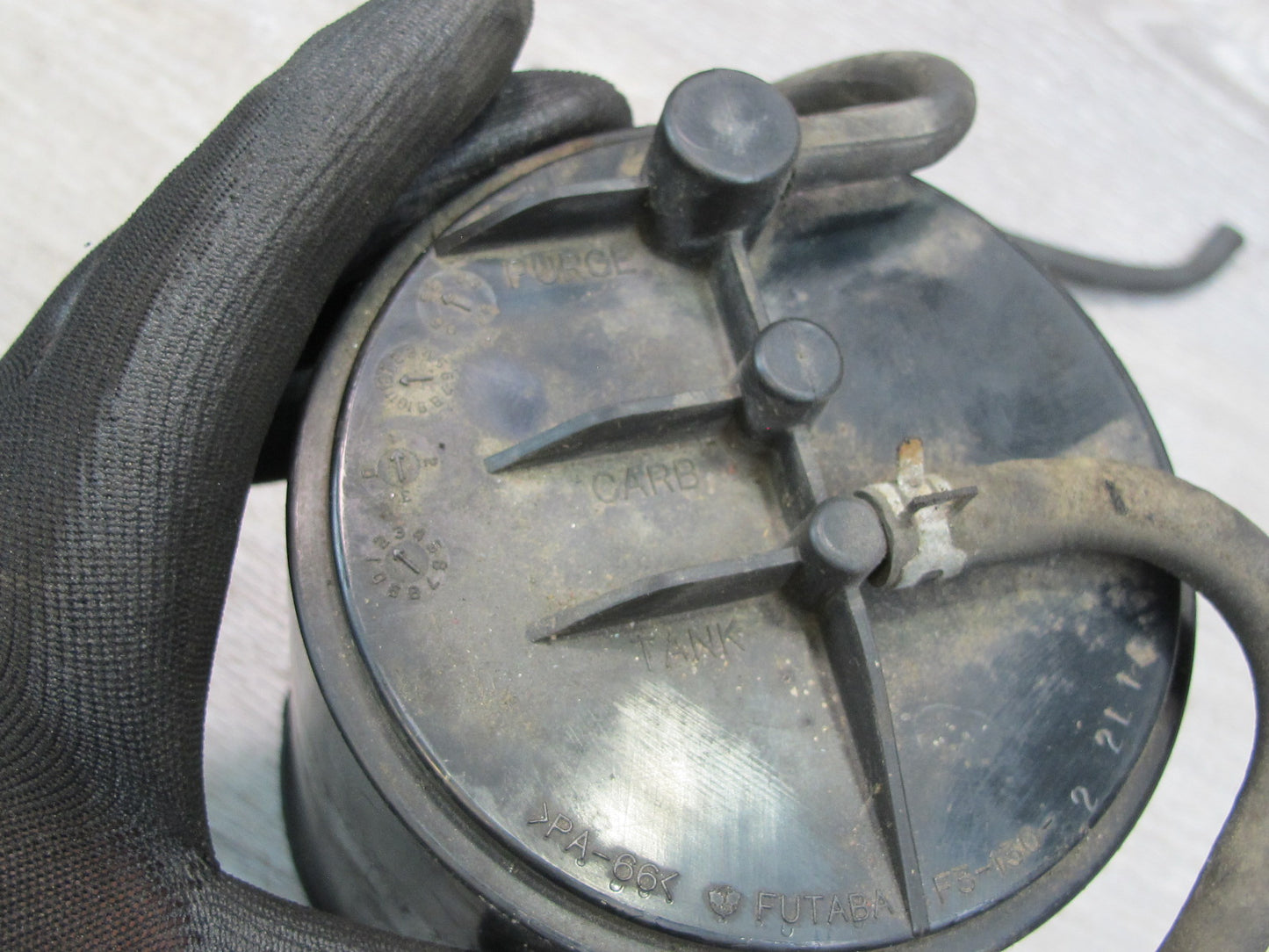 91-93 Dodge Stealth 3000GT Fuel Evap Vapor Charcoal Emission Canister OEM