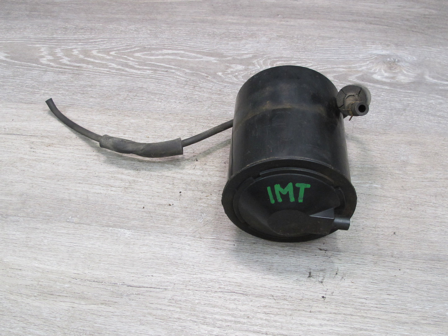 91-93 Dodge Stealth 3000GT Fuel Evap Vapor Charcoal Emission Canister OEM