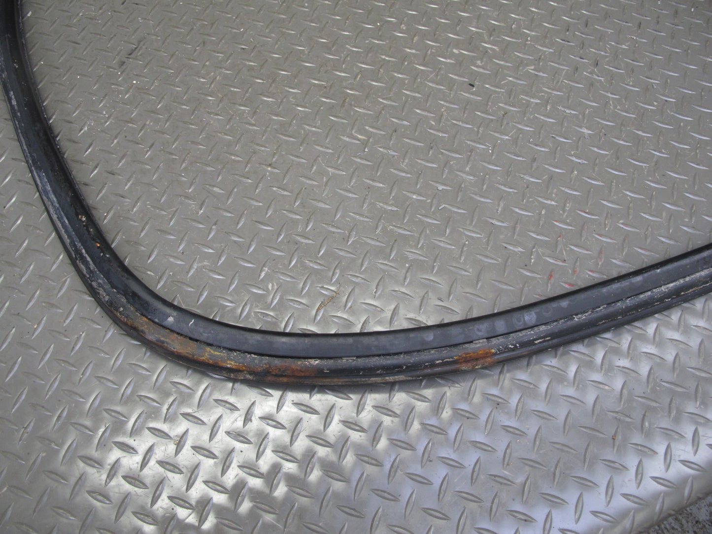 86-91 Mercedes W126 Rear Window Chrome Trim Molding Weatherstrip Seal Set OEM