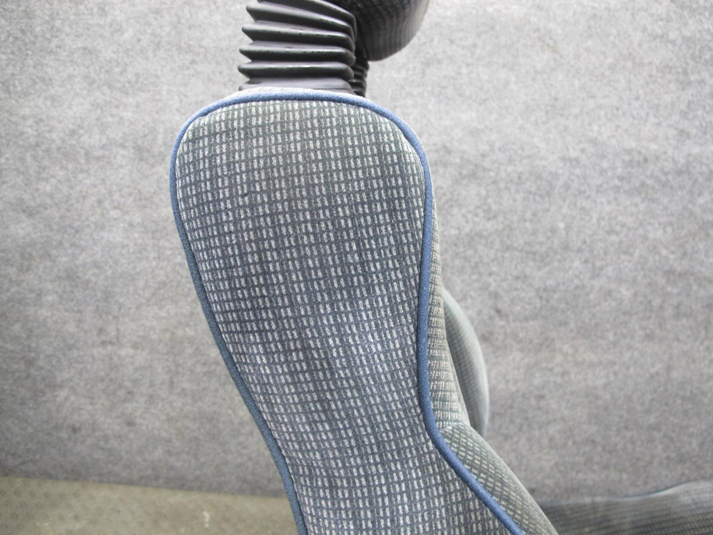 85-89 Toyota MR2 Set of 2 Front Left & Right Velour Seat Blue OEM