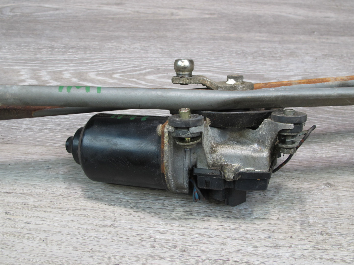 91-99 Dodge Stealth 3000GT Windshield Wiper Transmission Linkage w Motor OEM