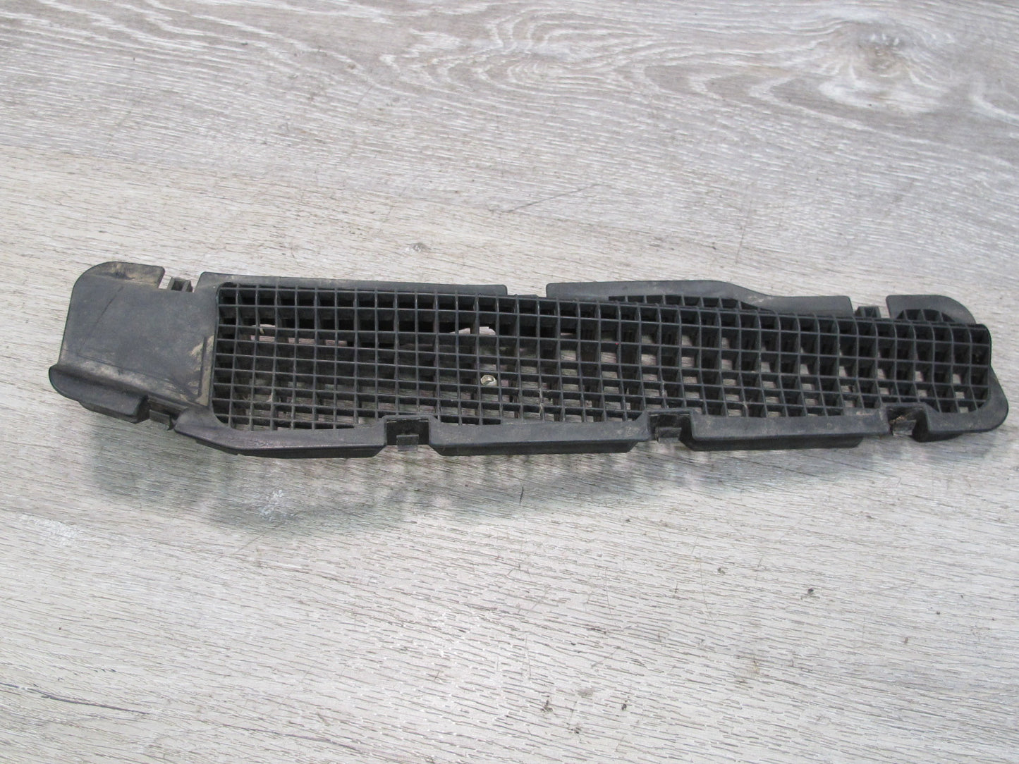 91-99 Dodge Stealth 3000GT Windshield Wiper Cowl Vent Trim Panel Grille Set OEM