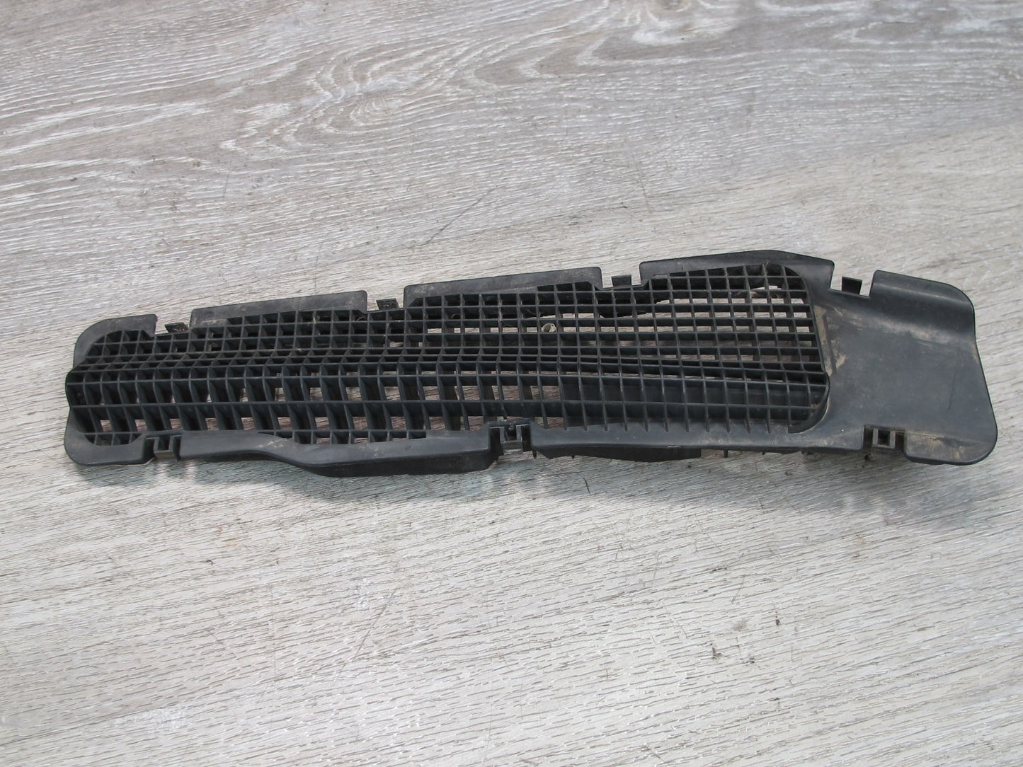 91-99 Dodge Stealth 3000GT Windshield Wiper Cowl Vent Trim Panel Grille Set OEM