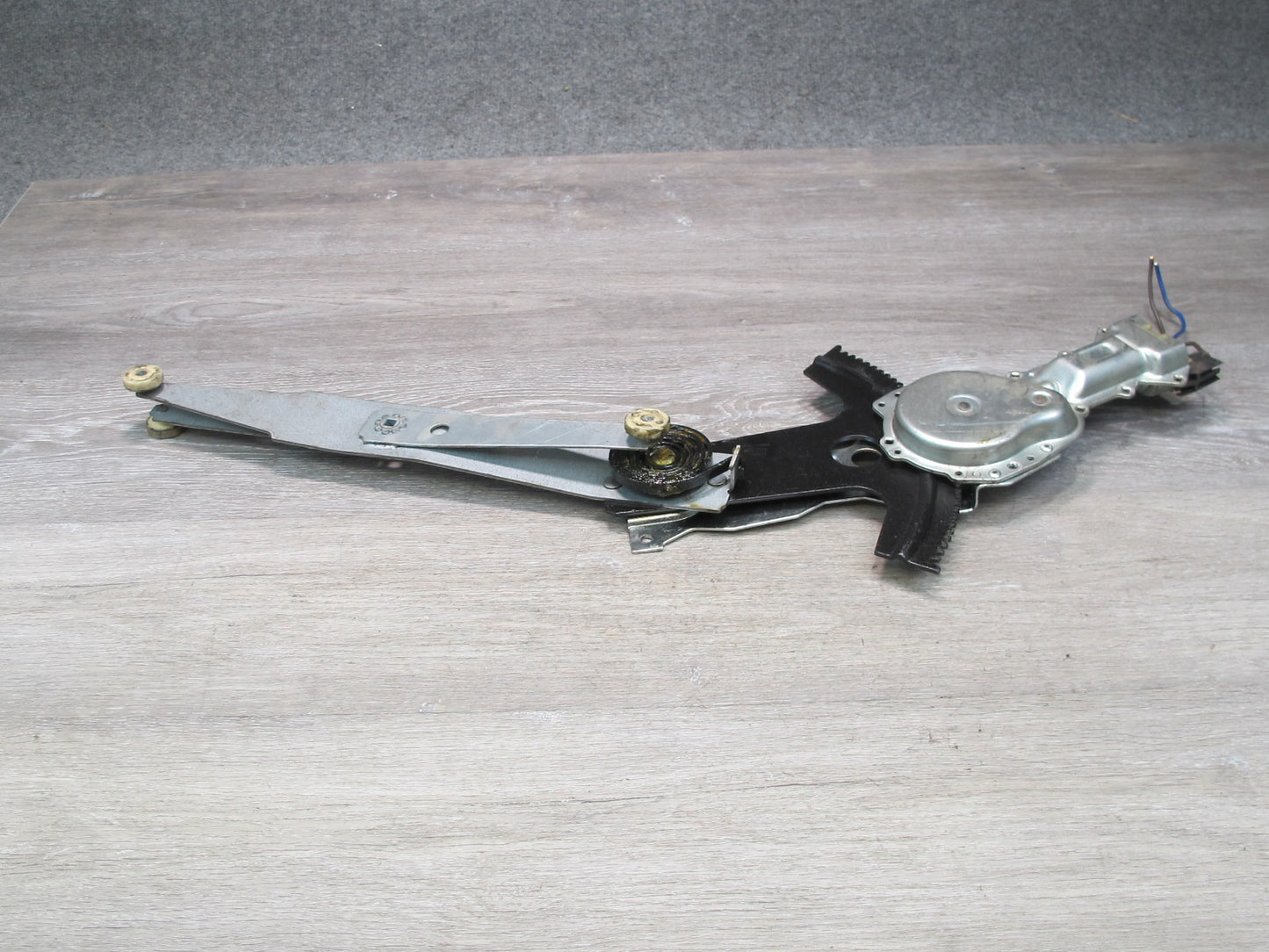 93-02 Chevrolet Camaro Front Right Passenger Door Window Regulator w Motor OEM