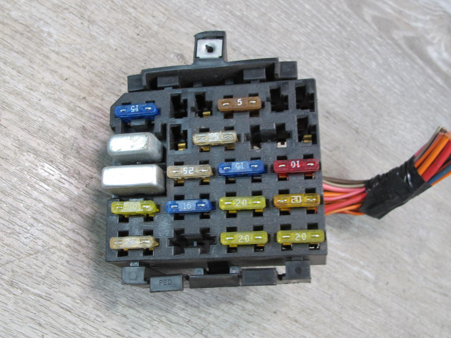 93-98 Chevrolet Camaro 5.7L LS1 Front Under Dash Fuse Relay Box Module Unit OEM