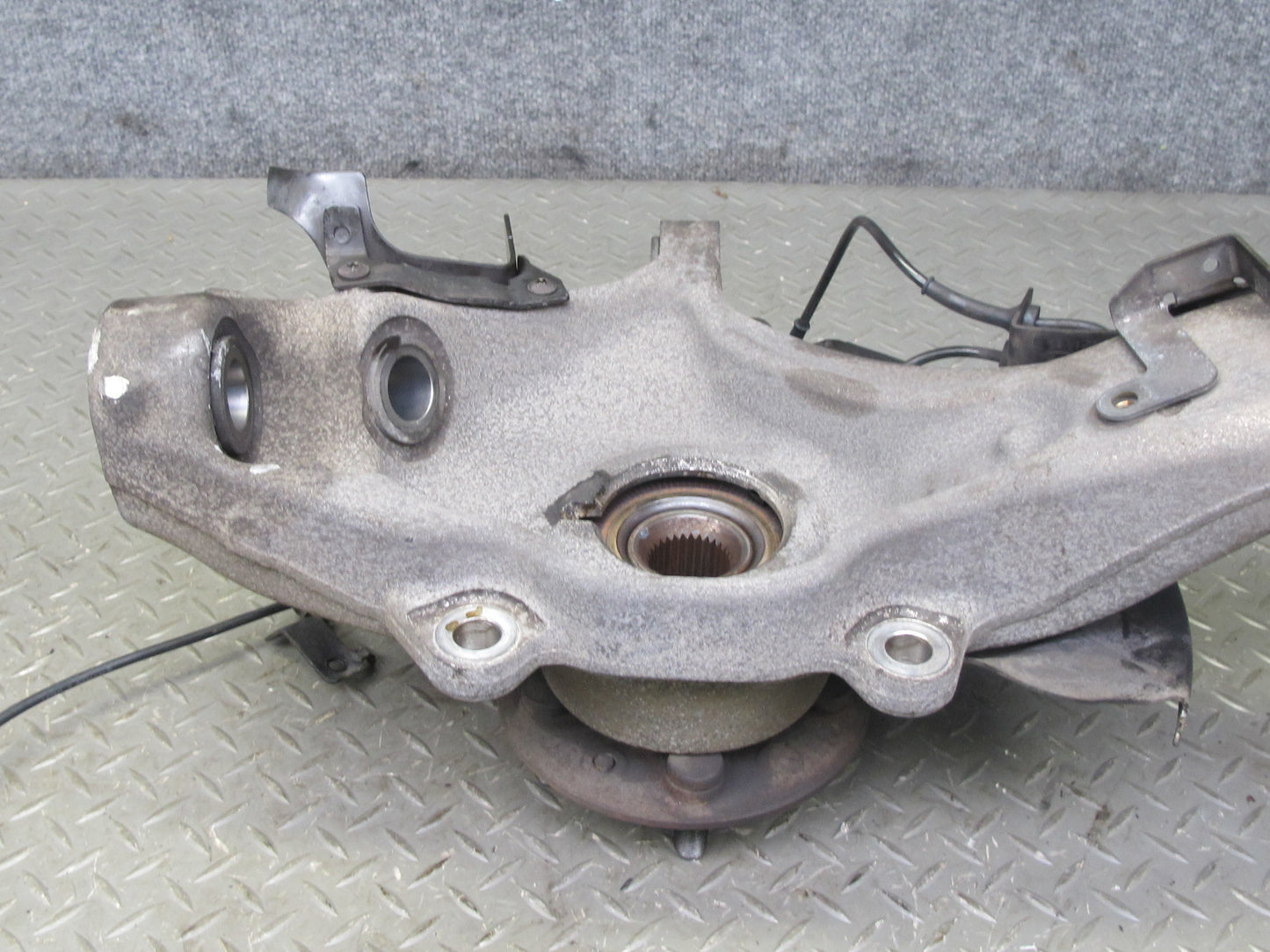 2013-2017 Land Range Rover L405 Front Right Spindle Knuckle Wheel Hub Bearing