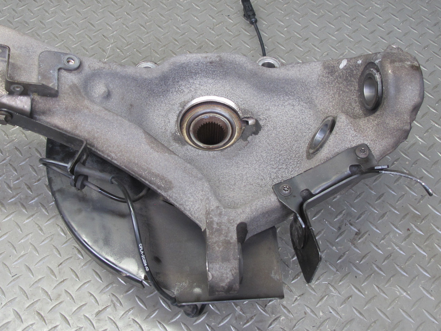2013-2017 Land Range Rover L405 Front Right Spindle Knuckle Wheel Hub Bearing