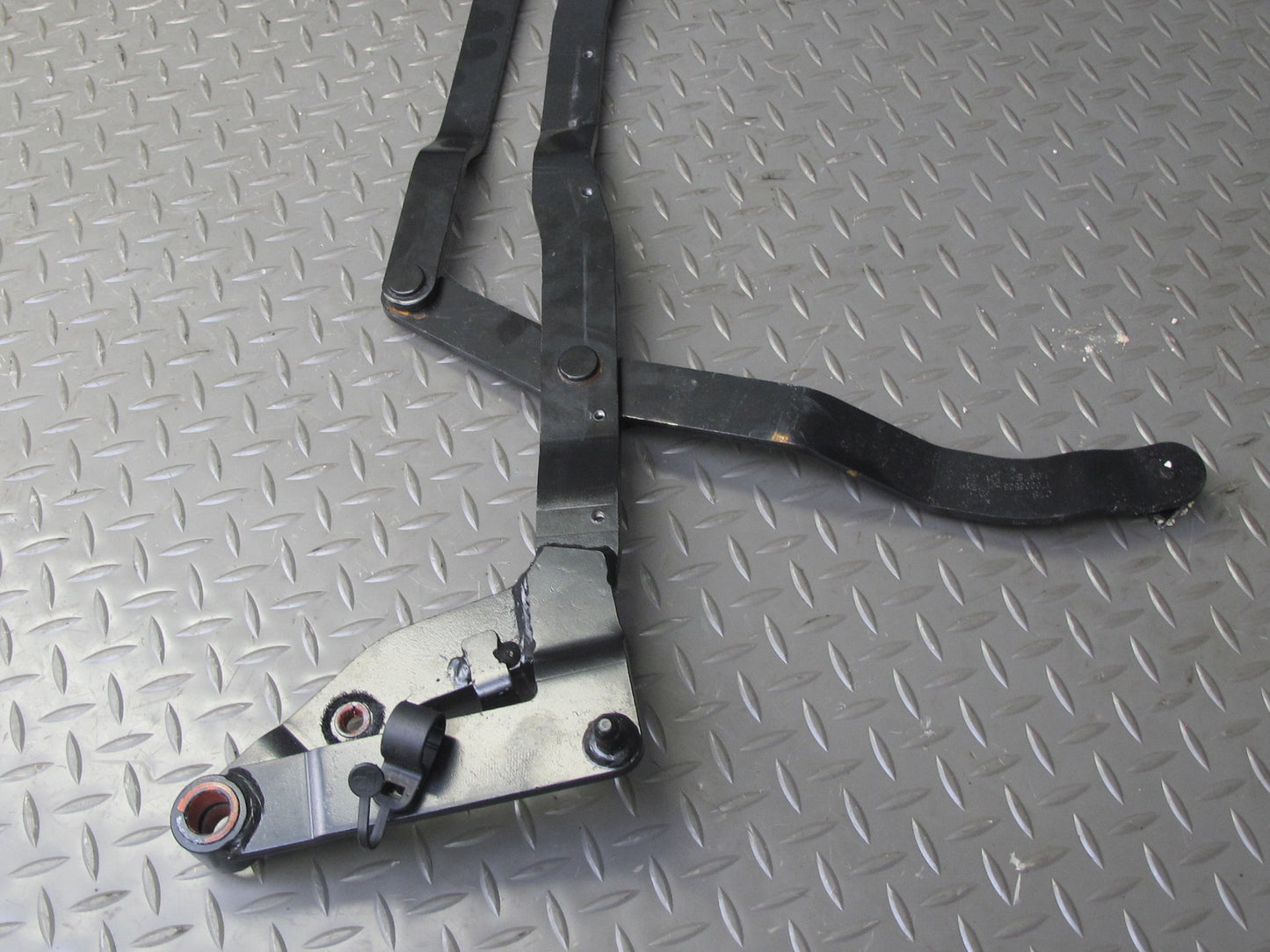 2004-2009 Cadillac XLR Rear Left & Right Side Convertible TOP Hinge Bracket Set