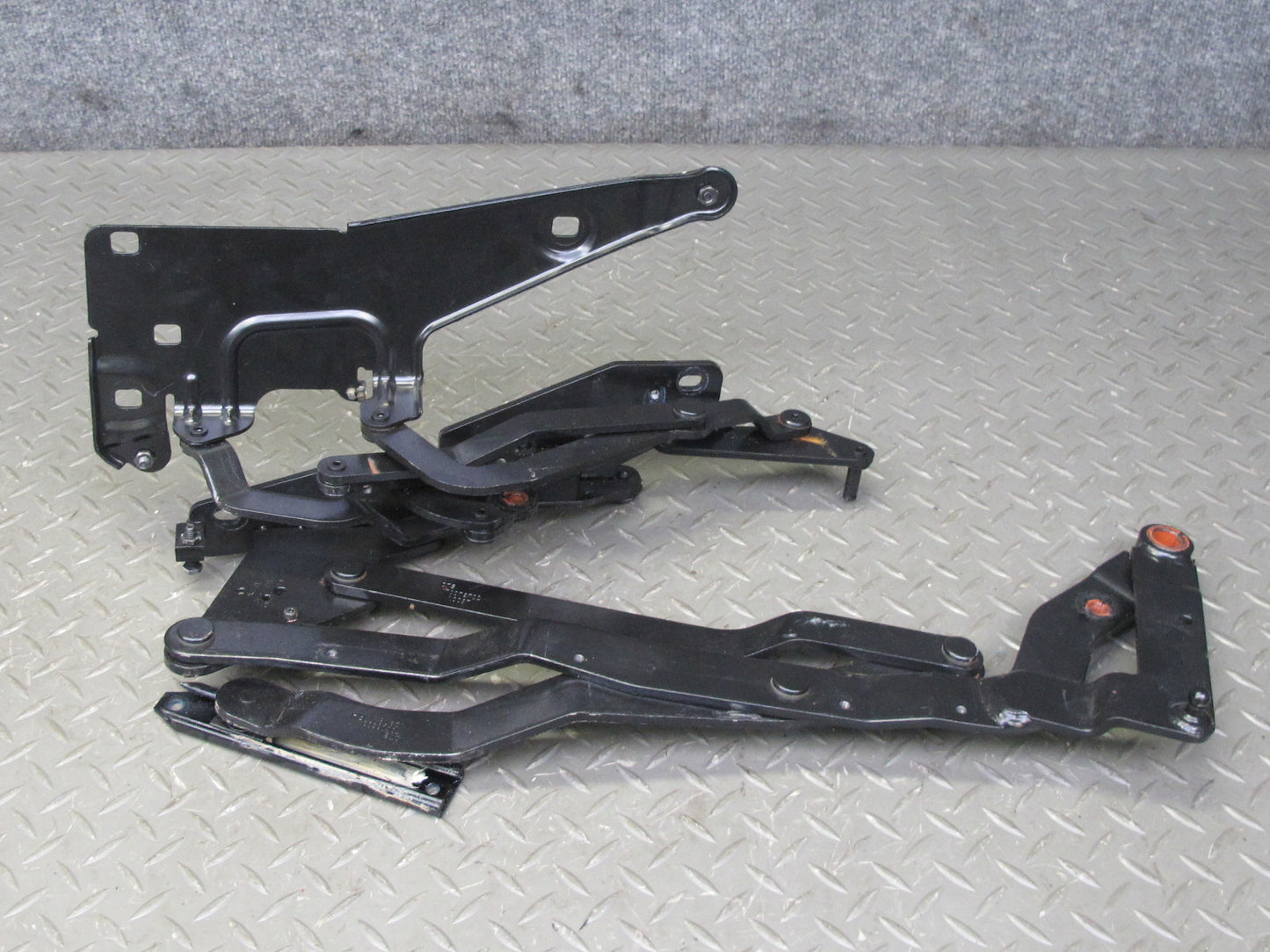 2004-2009 Cadillac XLR Rear Left & Right Side Convertible TOP Hinge Bracket Set