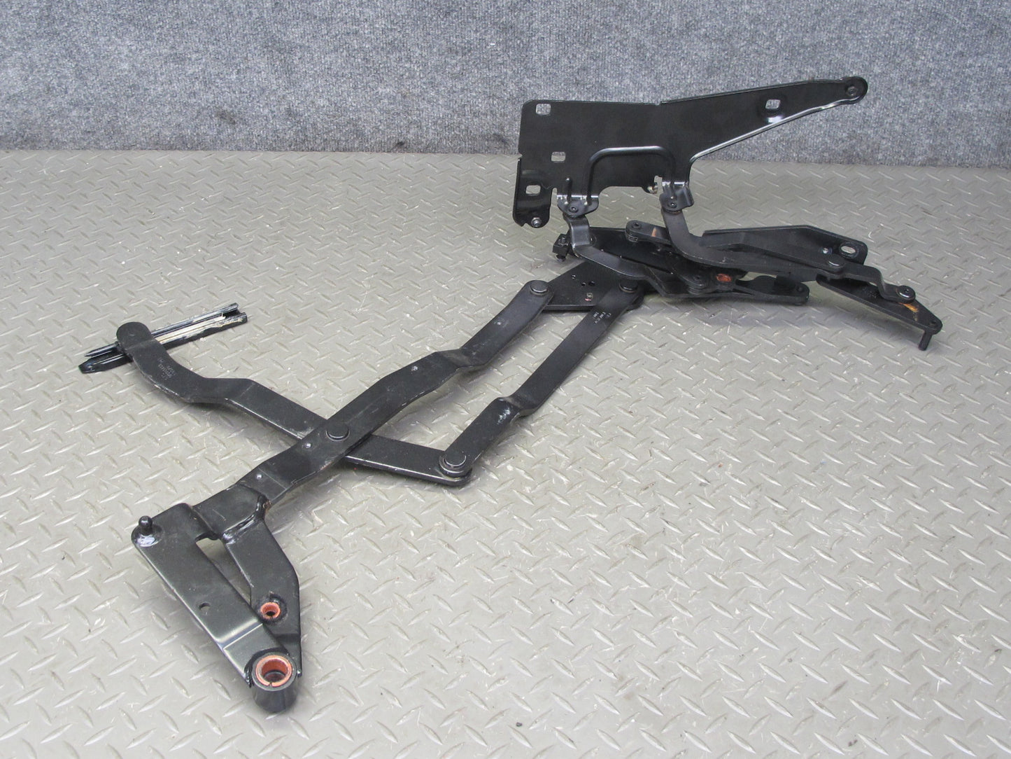2004-2009 Cadillac XLR Rear Left & Right Side Convertible TOP Hinge Bracket Set