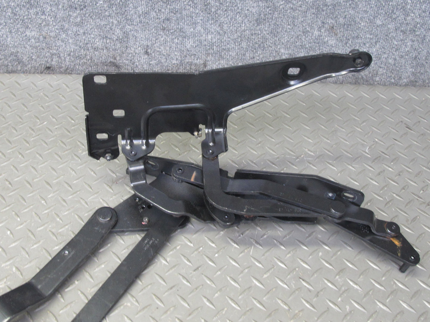 2004-2009 Cadillac XLR Rear Left & Right Side Convertible TOP Hinge Bracket Set