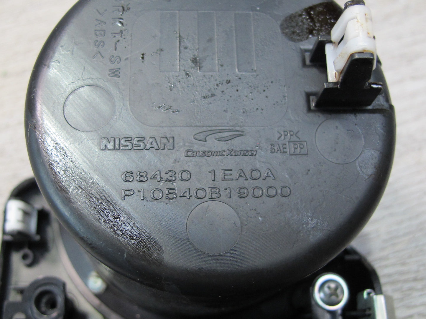 10-19 Nissan 370Z Z34 Convertible Center Console Cupholder w Roof Switch OEM