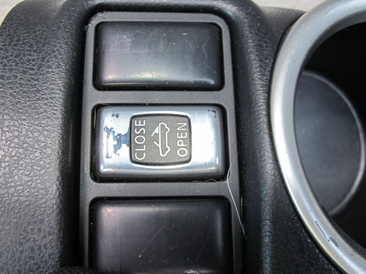 10-19 Nissan 370Z Z34 Convertible Center Console Cupholder w Roof Switch OEM