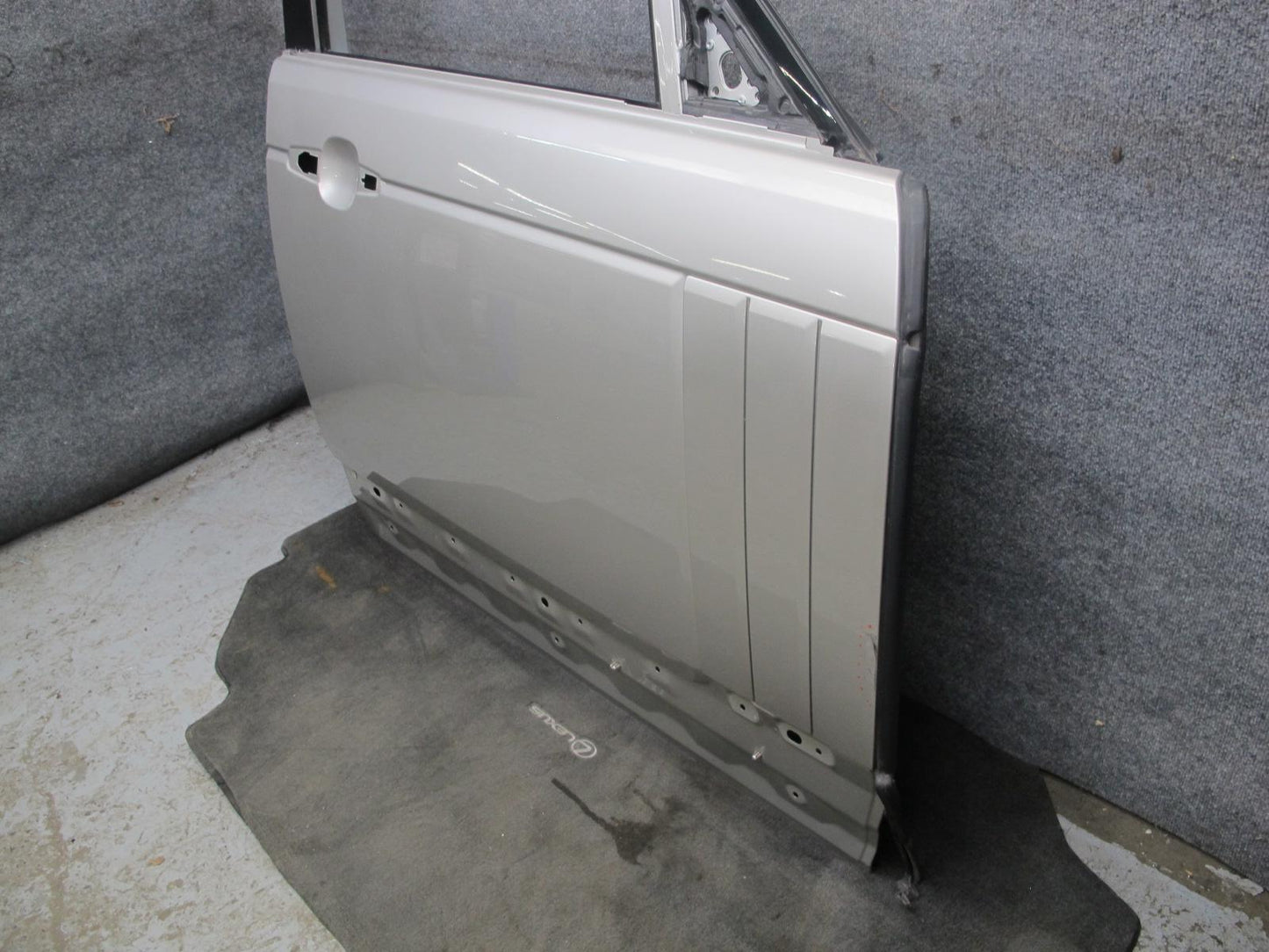 2013-2022 Land Range Rover L405 Front Right Door Shell