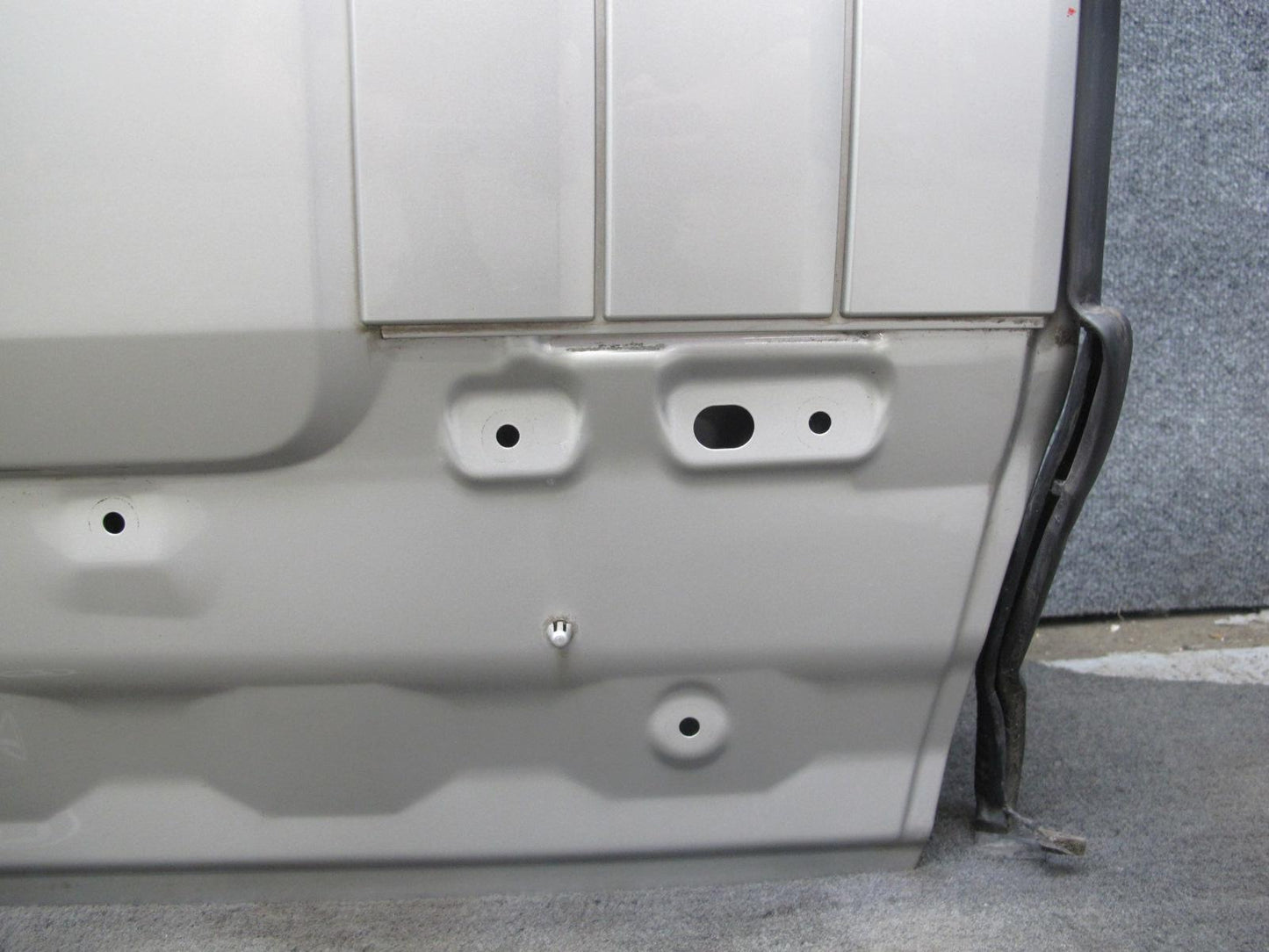 2013-2022 Land Range Rover L405 Front Right Door Shell