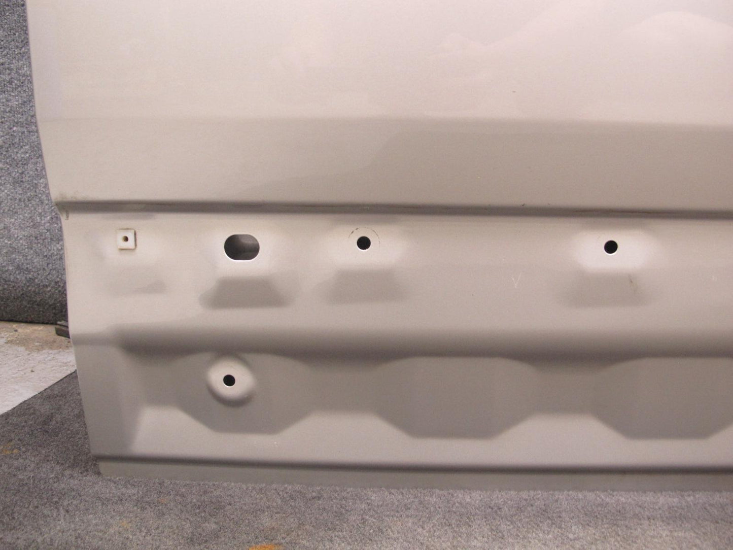 2013-2022 Land Range Rover L405 Front Right Door Shell