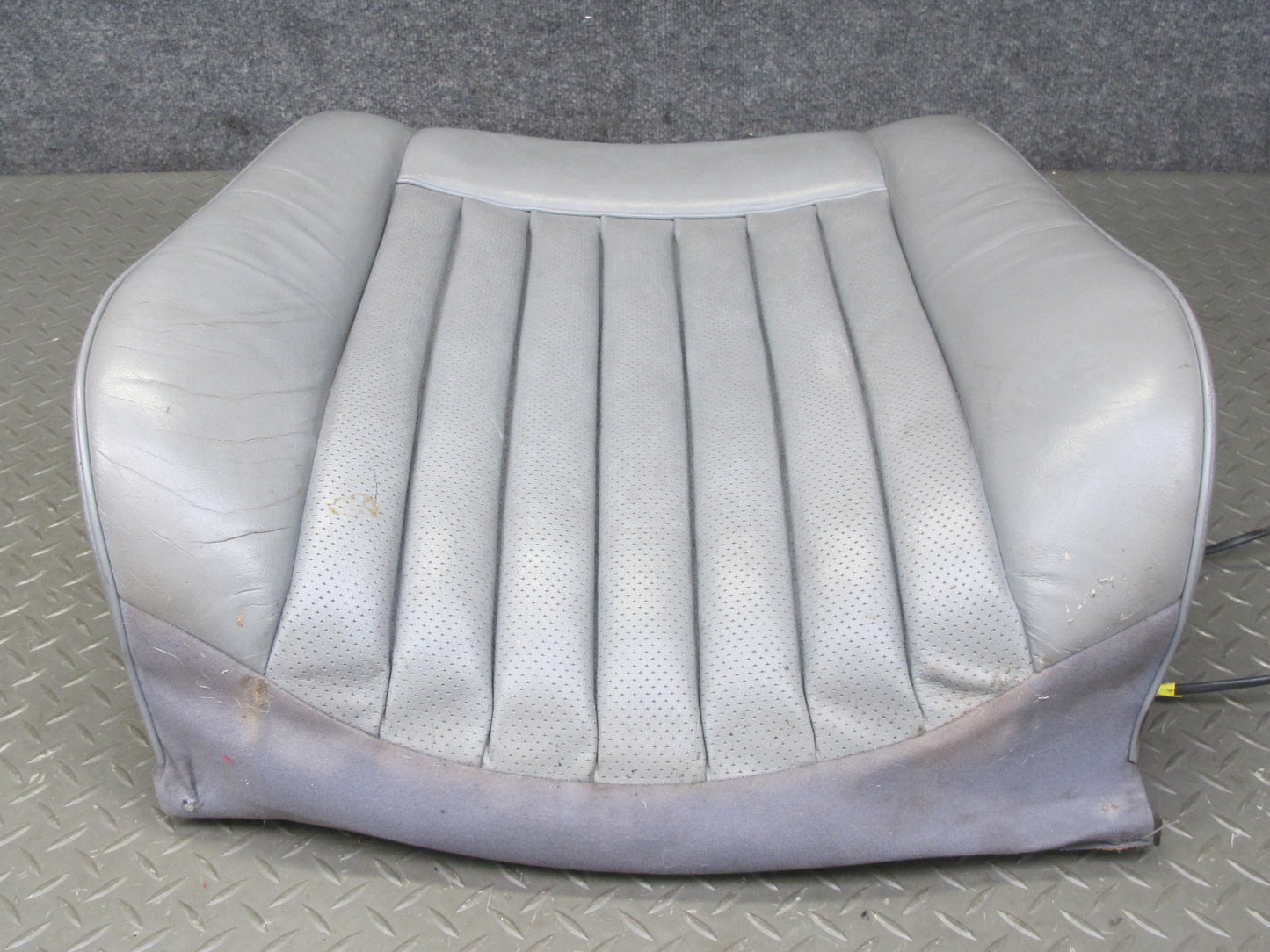 86-88 Mercedes W126 Sedan Front Right Seat Upper Leather Backrest Cushion OEM