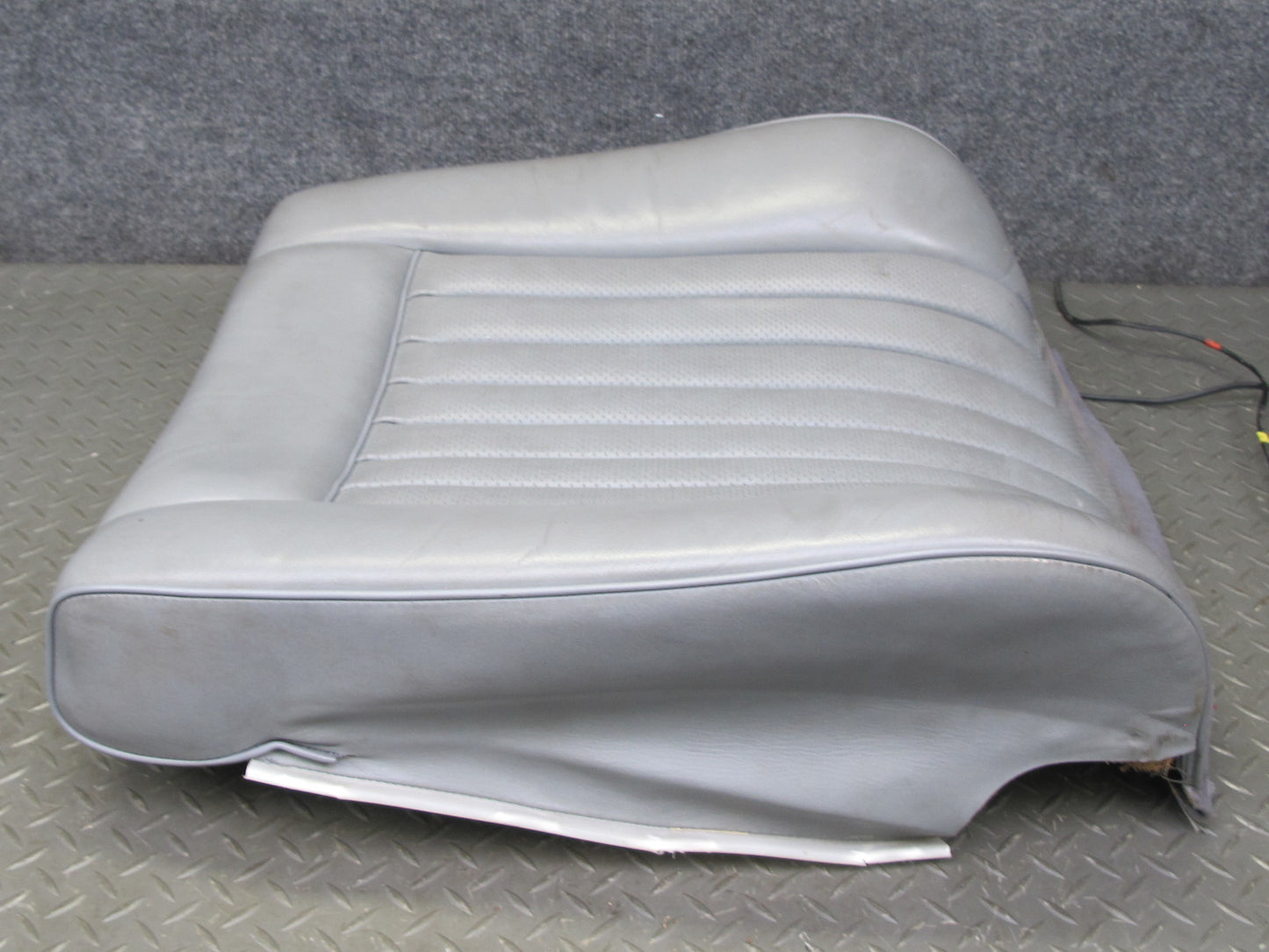 86-88 Mercedes W126 Sedan Front Right Seat Upper Leather Backrest Cushion OEM