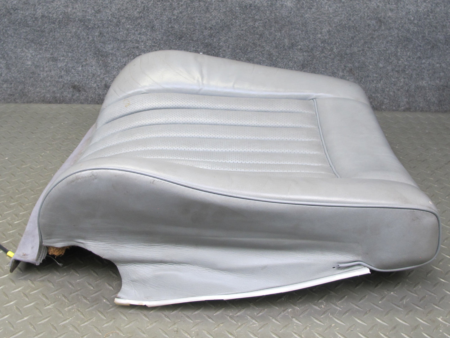 86-88 Mercedes W126 Sedan Front Right Seat Upper Leather Backrest Cushion OEM