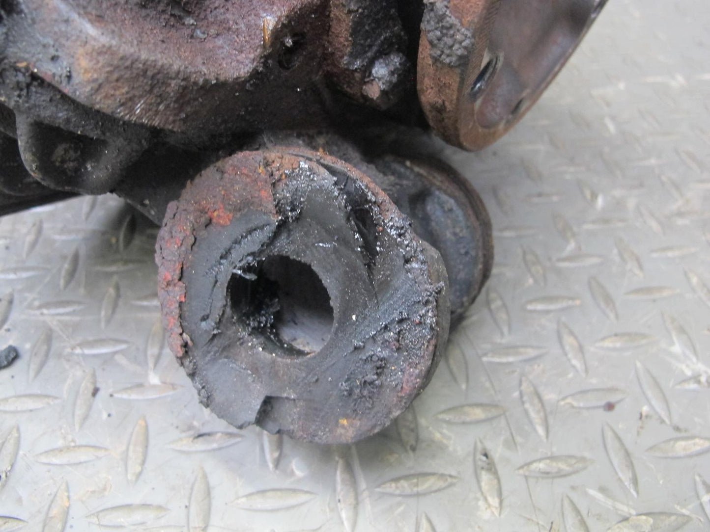 86-91 Mercedes W126 560SEC 560SEL Rear Differential Carrier 2.47 Ratio OEM