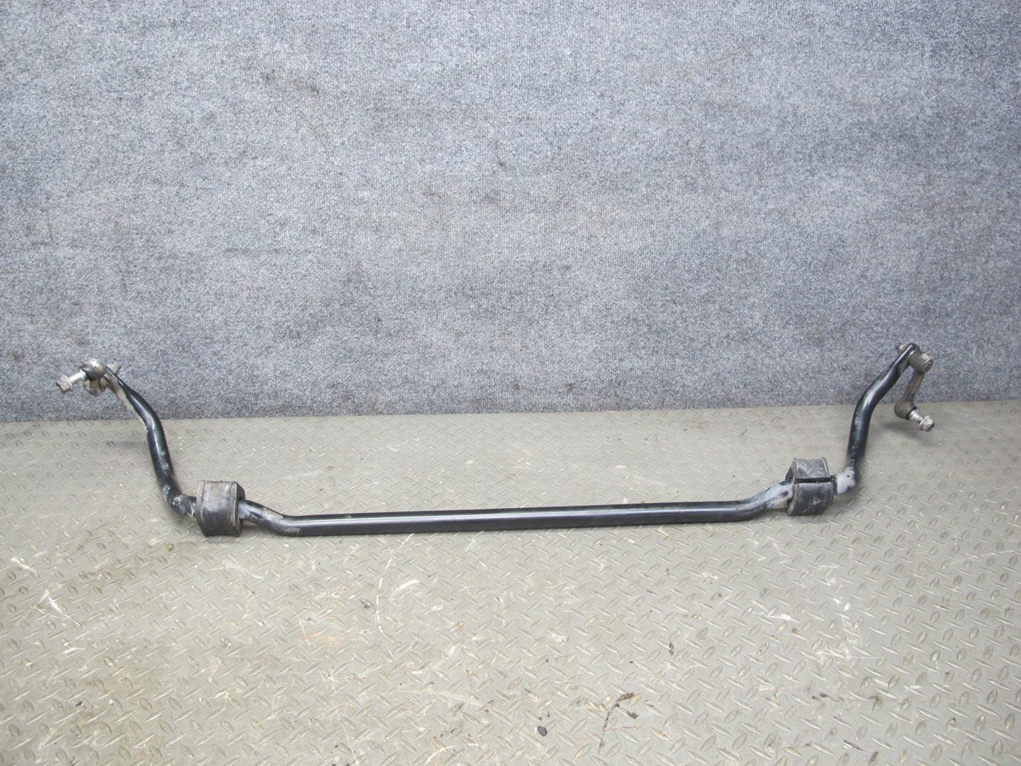 2004-2009 Cadillac XLR Front Anti Roll Stabilizer Sway Bar W/ Link Assembly