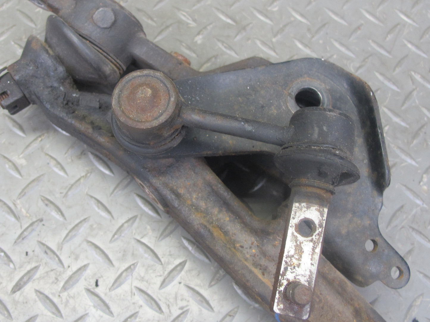 98-05 Lexus JZS160L GS400 GS430 GS300 Front Right Lower Control Arm w Link OEM