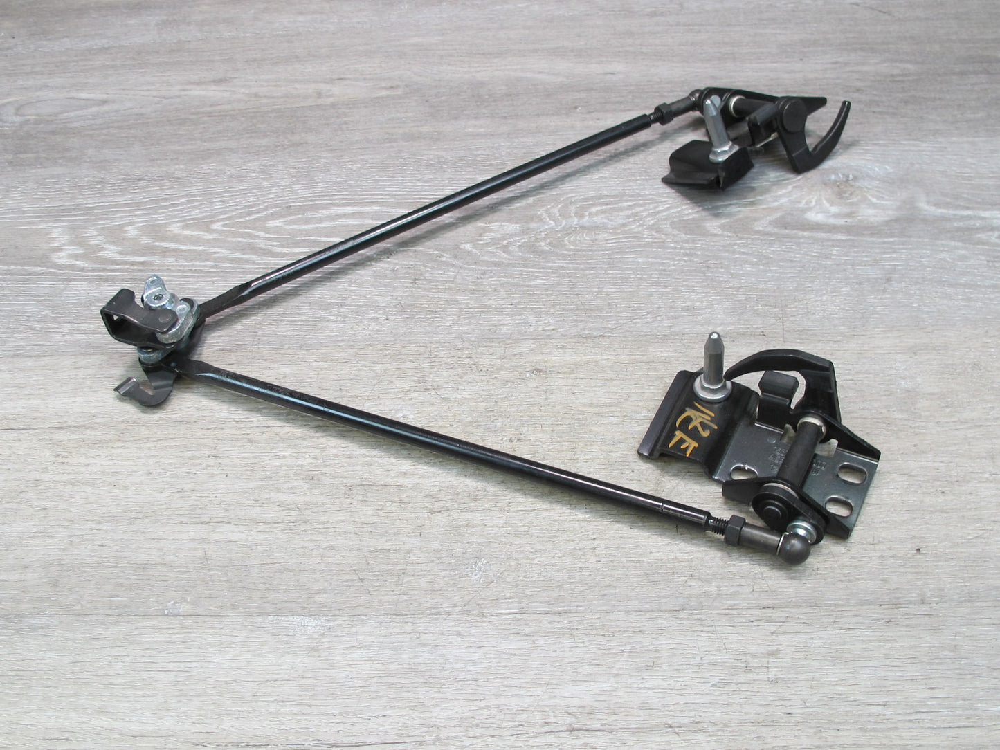 10-19 Nissan Z34 370Z Covertible Front TOP Header Lock Latch Mechanizm OEM