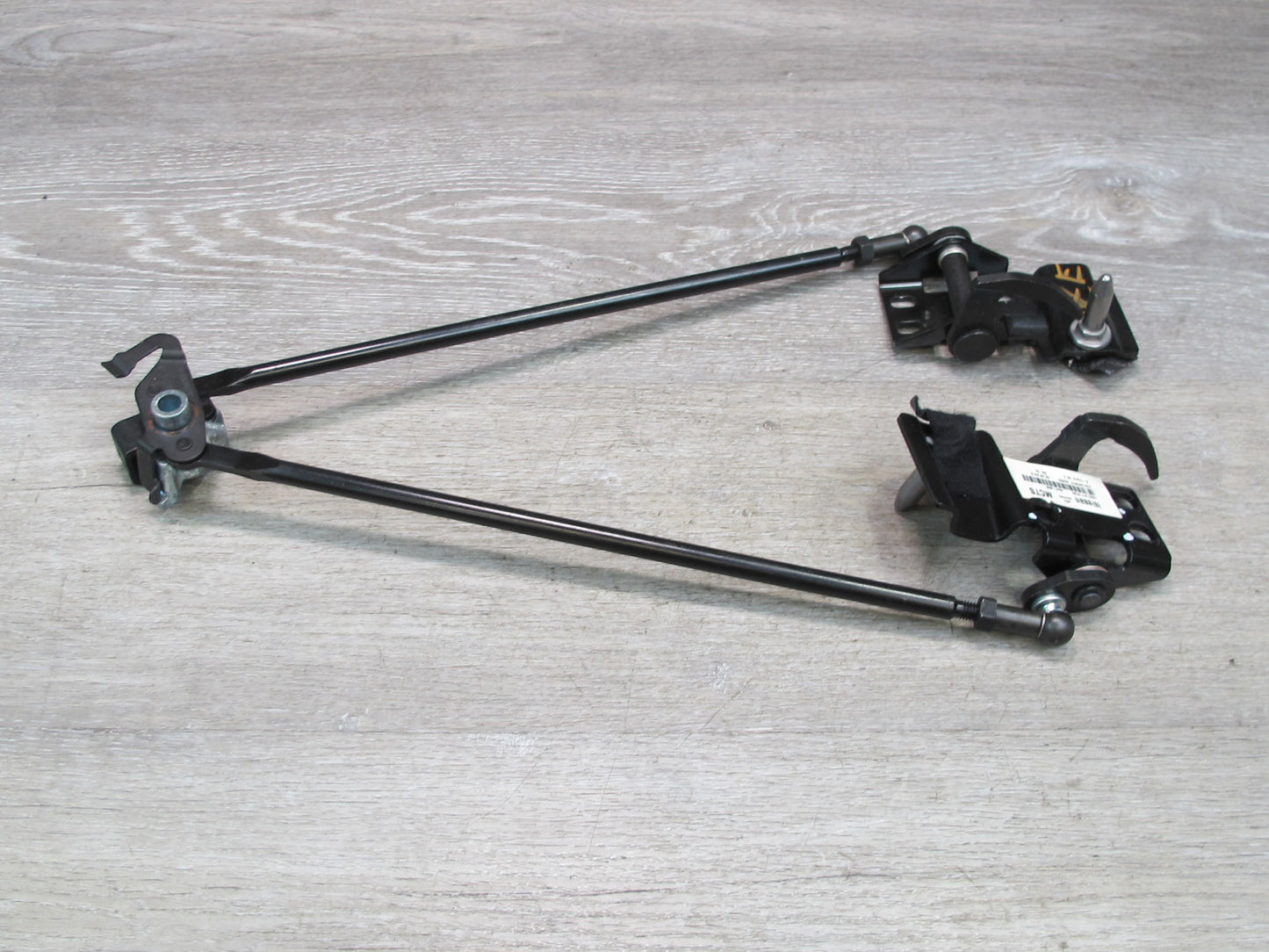 10-19 Nissan Z34 370Z Covertible Front TOP Header Lock Latch Mechanizm OEM