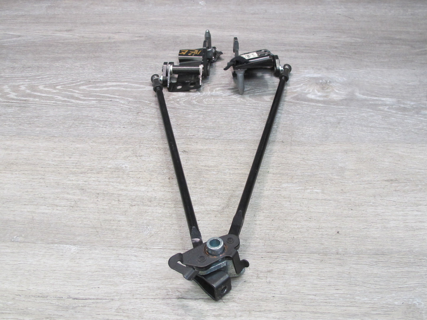 10-19 Nissan Z34 370Z Covertible Front TOP Header Lock Latch Mechanizm OEM