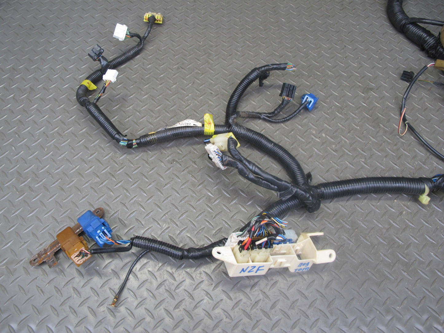 92-93 Nissan Z32 300ZX VG30DE NON Turbo M/T Engine Bay Wire Wiring Harness OEM