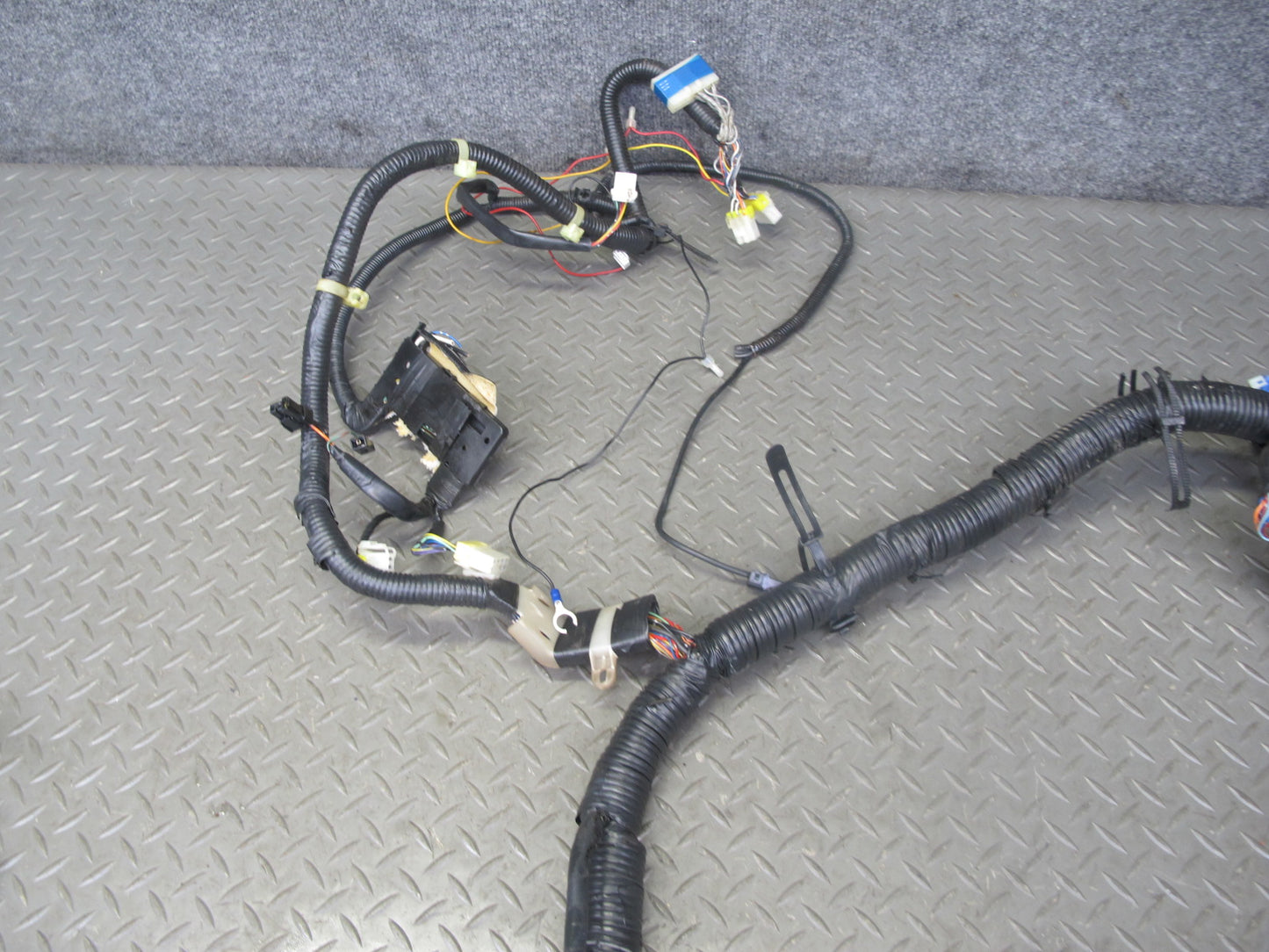 92-93 Nissan Z32 300ZX VG30DE NON Turbo M/T Engine Bay Wire Wiring Harness OEM