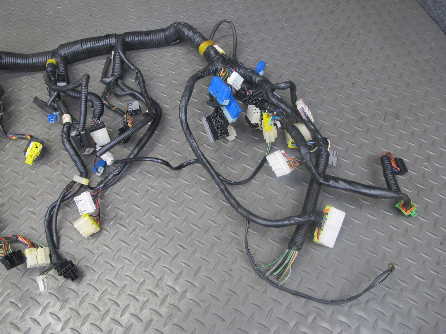 92-93 Nissan Z32 300ZX VG30DE NON Turbo M/T Engine Bay Wire Wiring Harness OEM