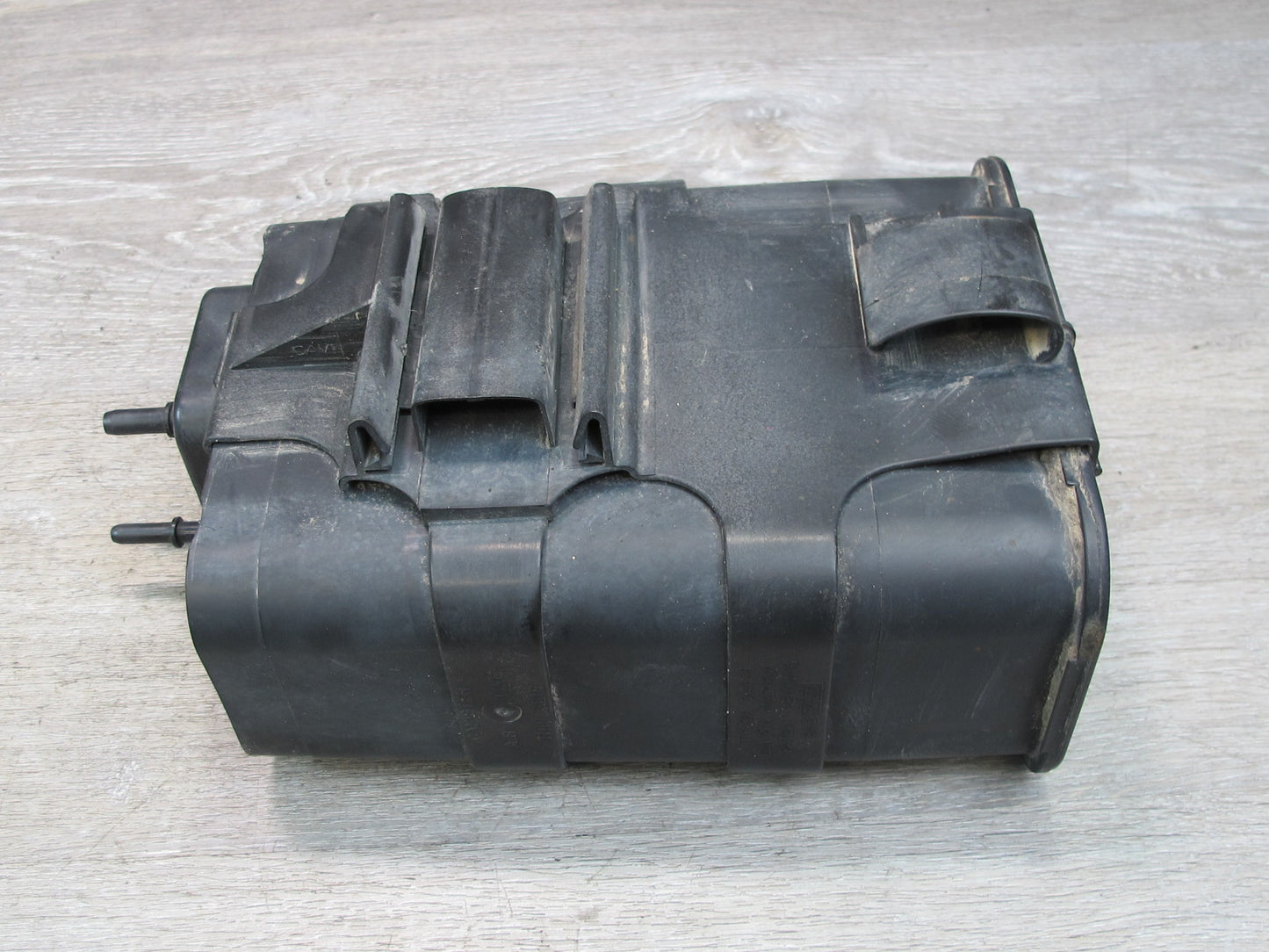 1998 Chevrolet Camaro Fuel Evap Vapor Charcoal Canister w Bracket OEM