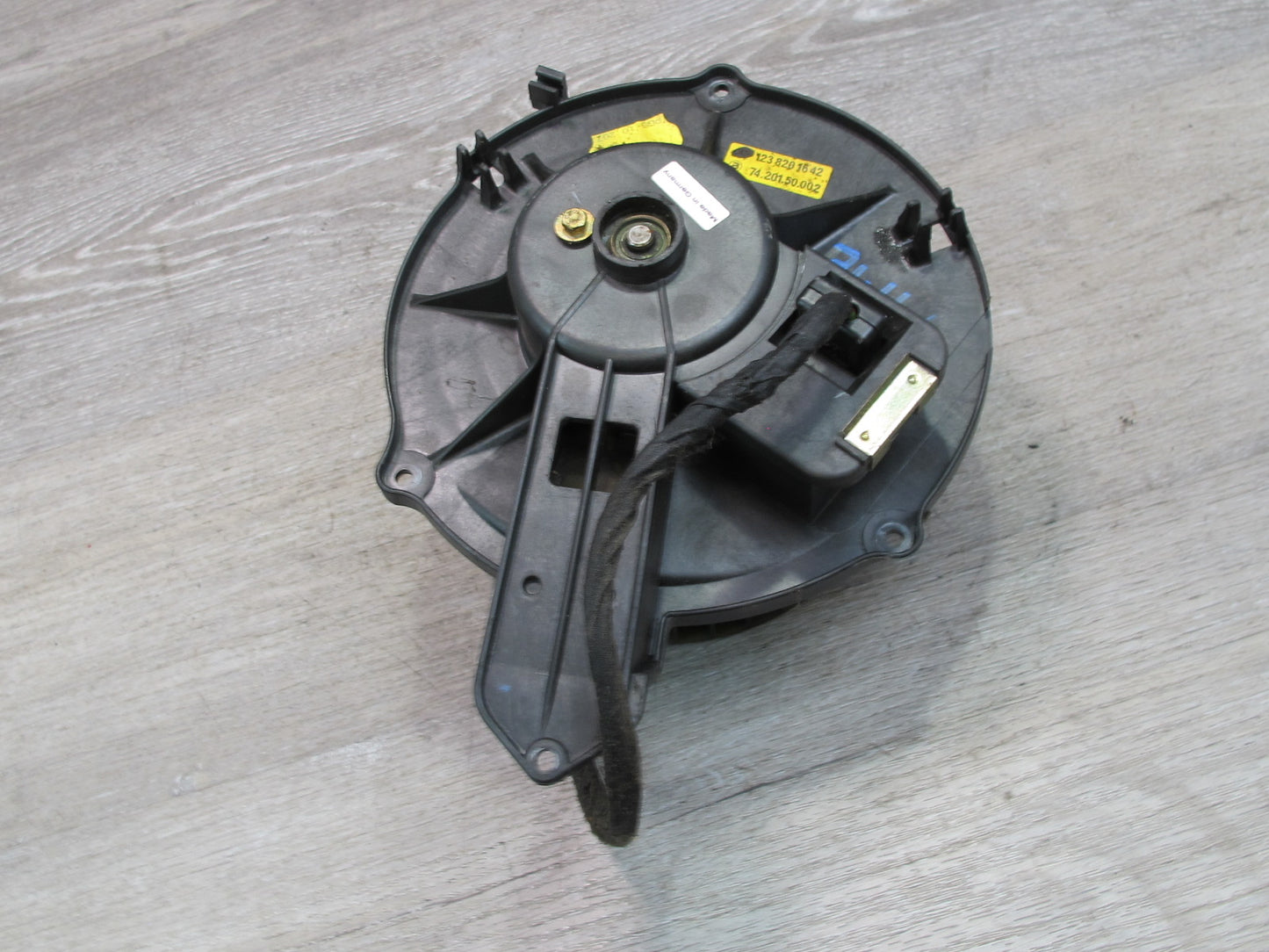 75-85 Mercedes W123 A/C Heater Blower Motor Fan 1238201642 OEM