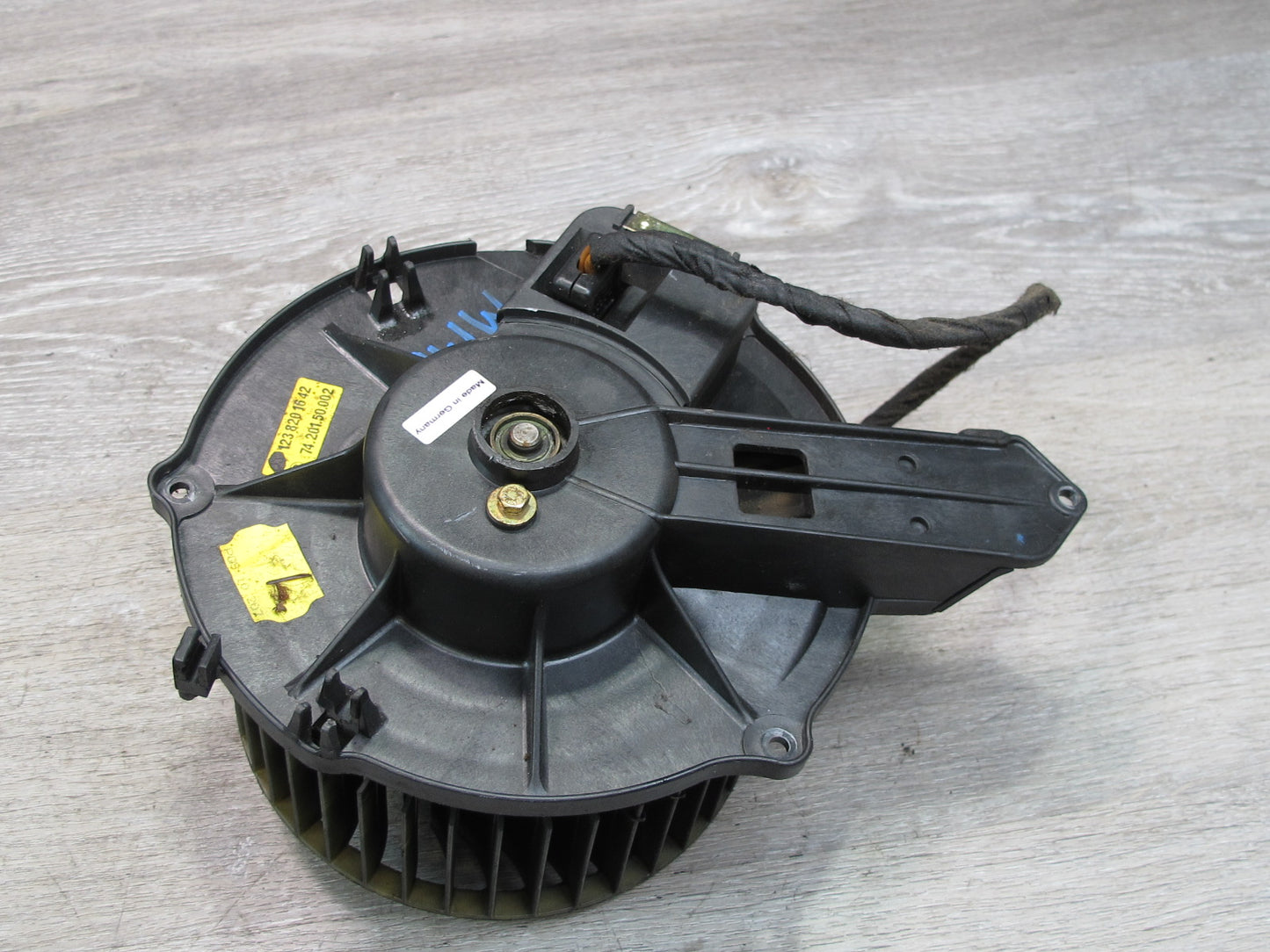 75-85 Mercedes W123 A/C Heater Blower Motor Fan 1238201642 OEM