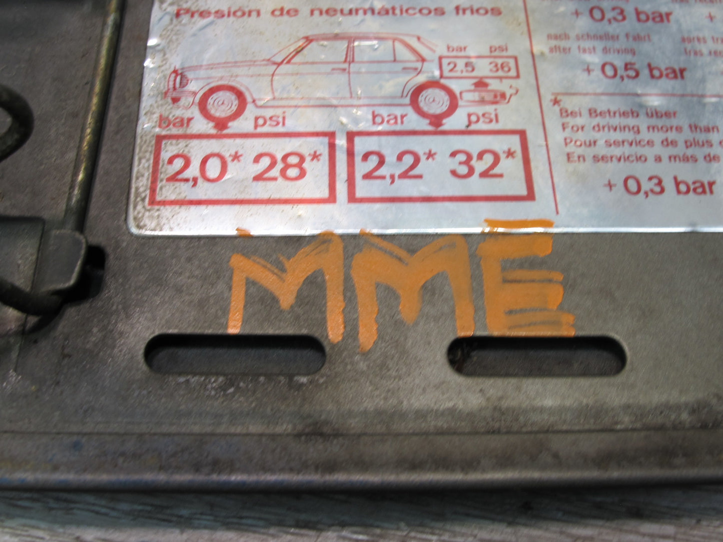 75-85 Mercedes W123 Fuel Tank Filler Door Lid Cover OEM