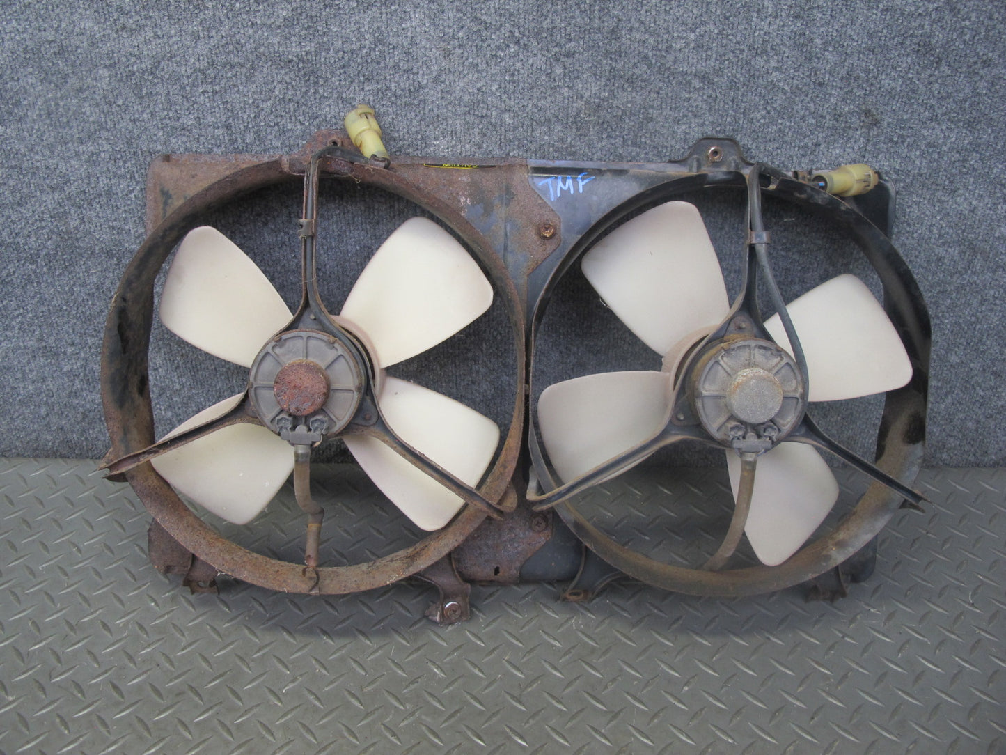 87-89 Toyota MR2 4AGELC M/T Engine Radiator Dual Cooling Fan Motor Shroud OEM