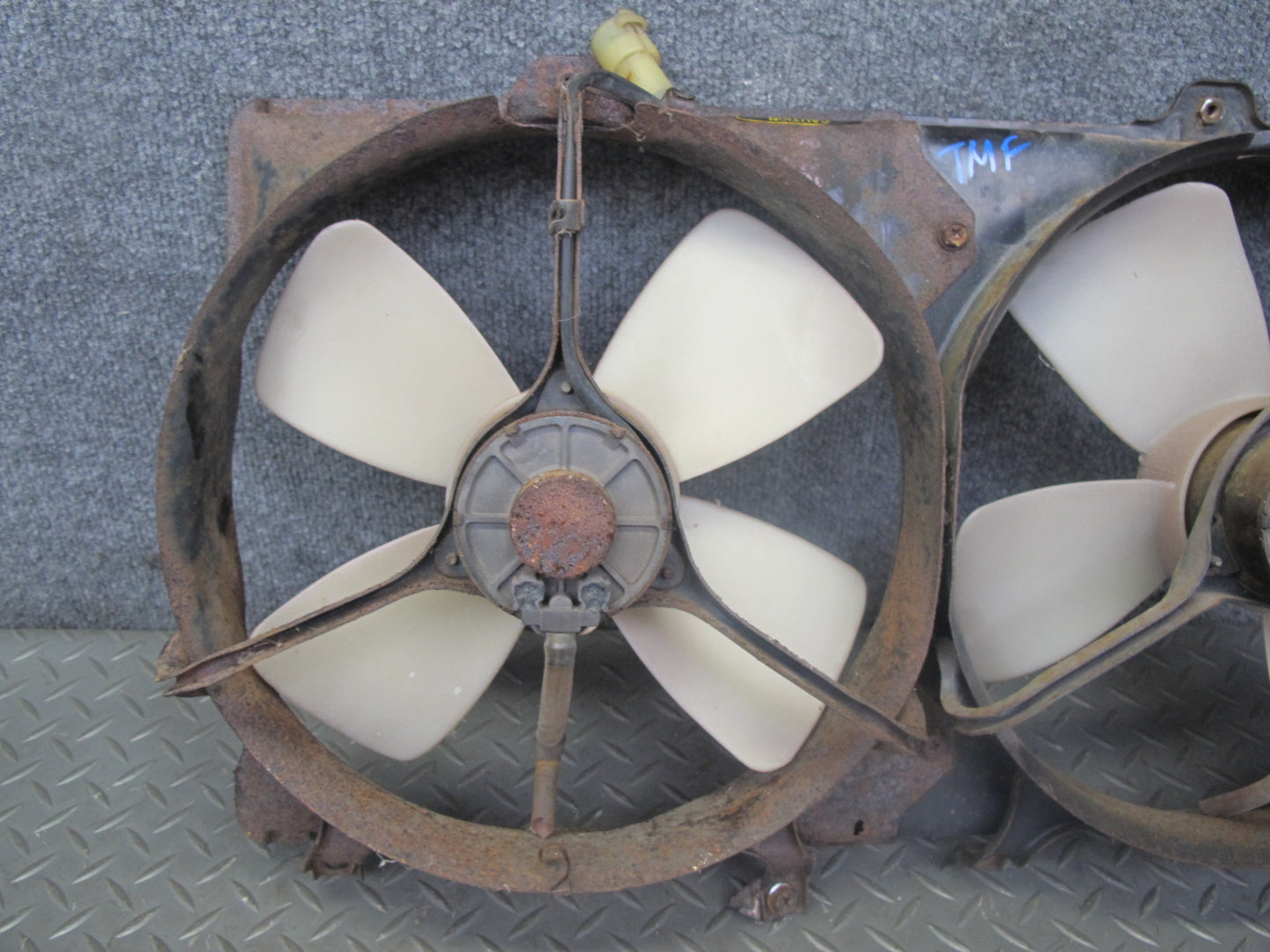 87-89 Toyota MR2 4AGELC M/T Engine Radiator Dual Cooling Fan Motor Shroud OEM