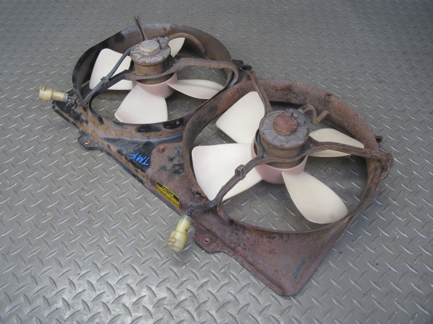 87-89 Toyota MR2 4AGELC M/T Engine Radiator Dual Cooling Fan Motor Shroud OEM