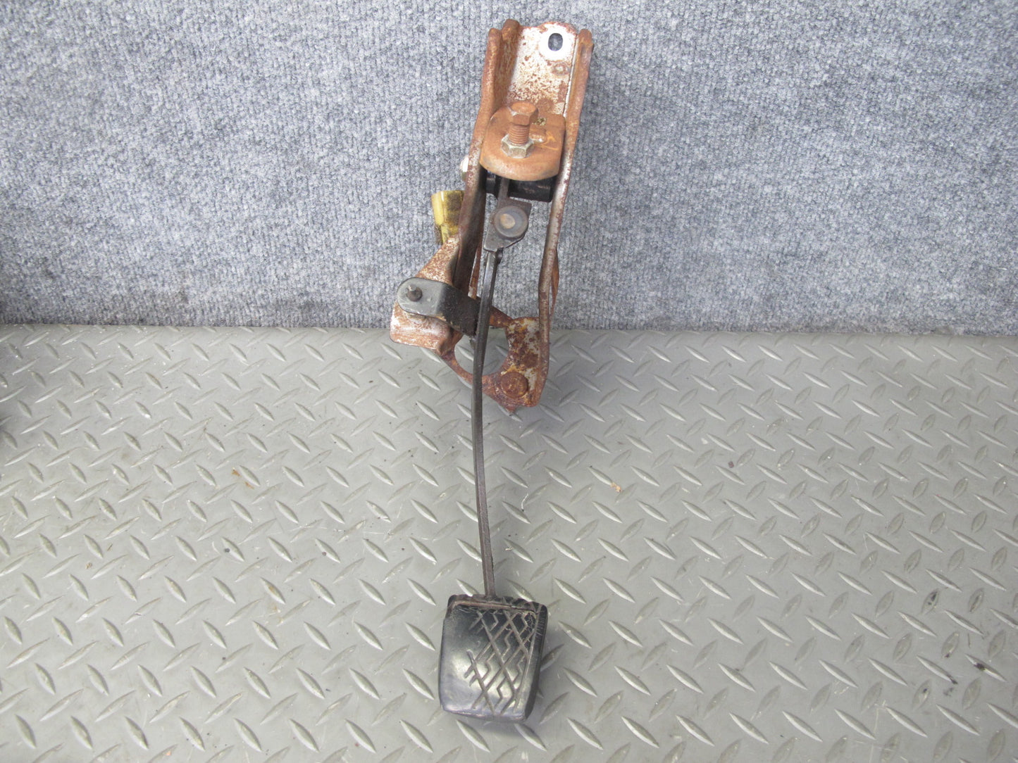 85-89 Toyota MR2 M/T Manual Transmission Gas Clutch Brake Pedal Set OEM