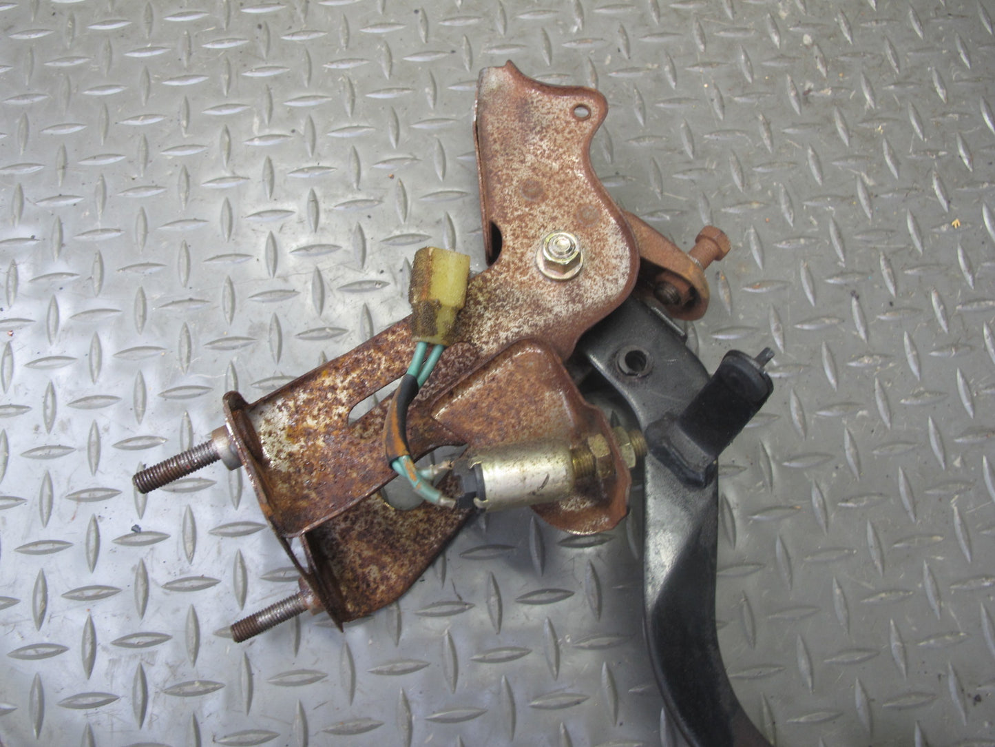 85-89 Toyota MR2 M/T Manual Transmission Gas Clutch Brake Pedal Set OEM