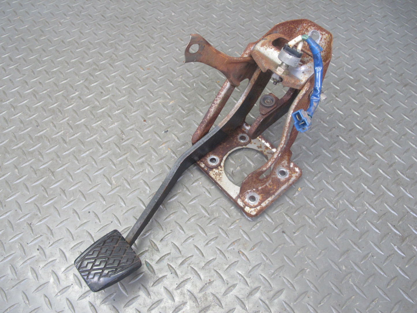 85-89 Toyota MR2 M/T Manual Transmission Gas Clutch Brake Pedal Set OEM