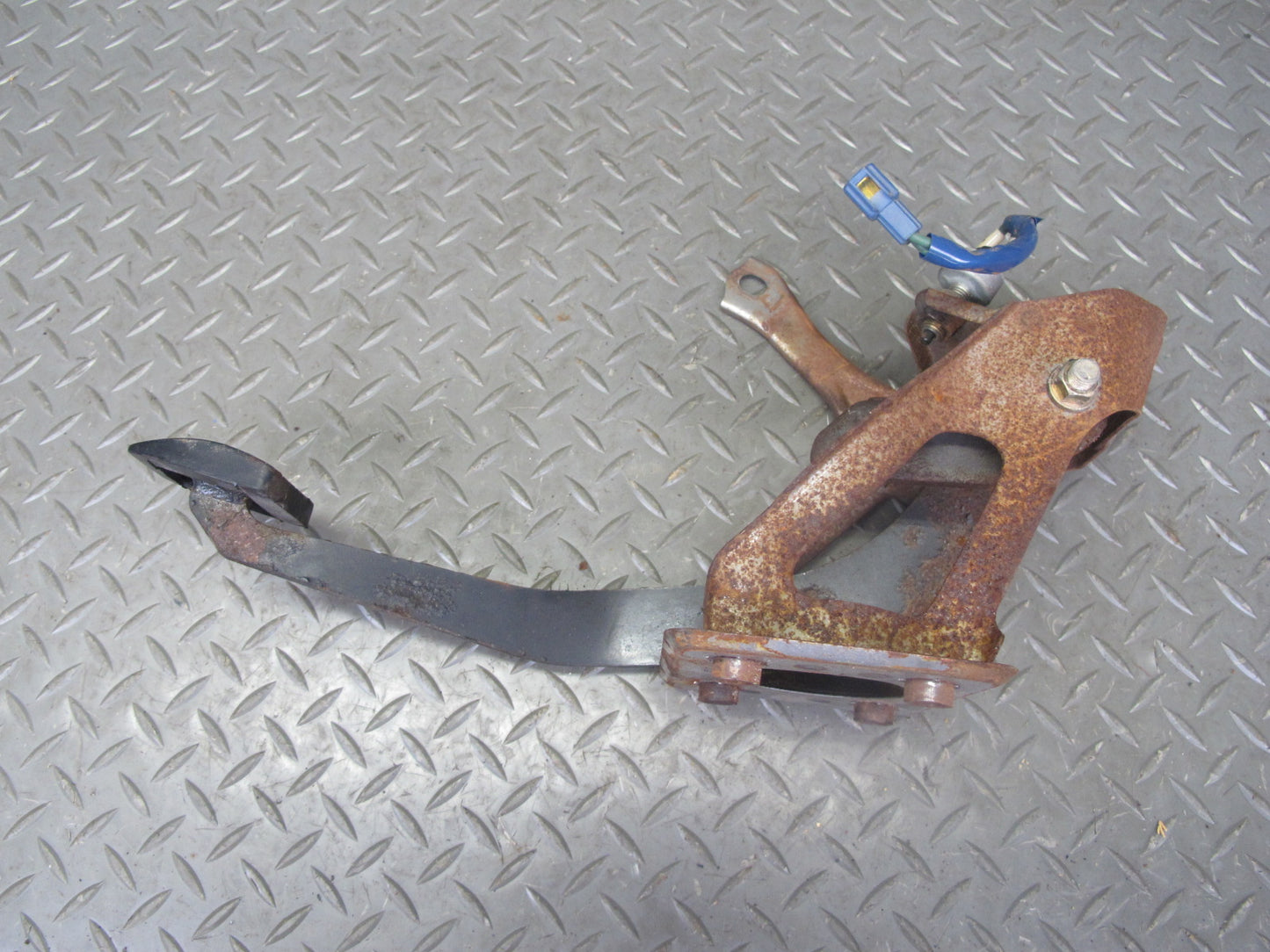 85-89 Toyota MR2 M/T Manual Transmission Gas Clutch Brake Pedal Set OEM