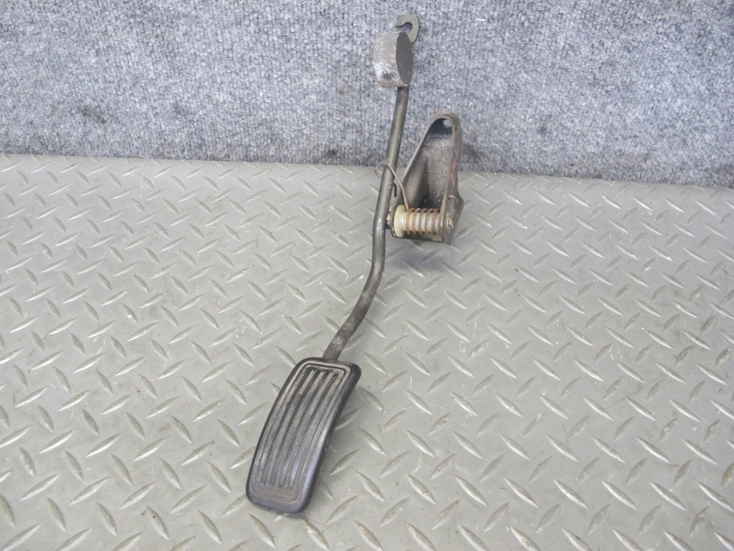 85-89 Toyota MR2 M/T Manual Transmission Gas Clutch Brake Pedal Set OEM