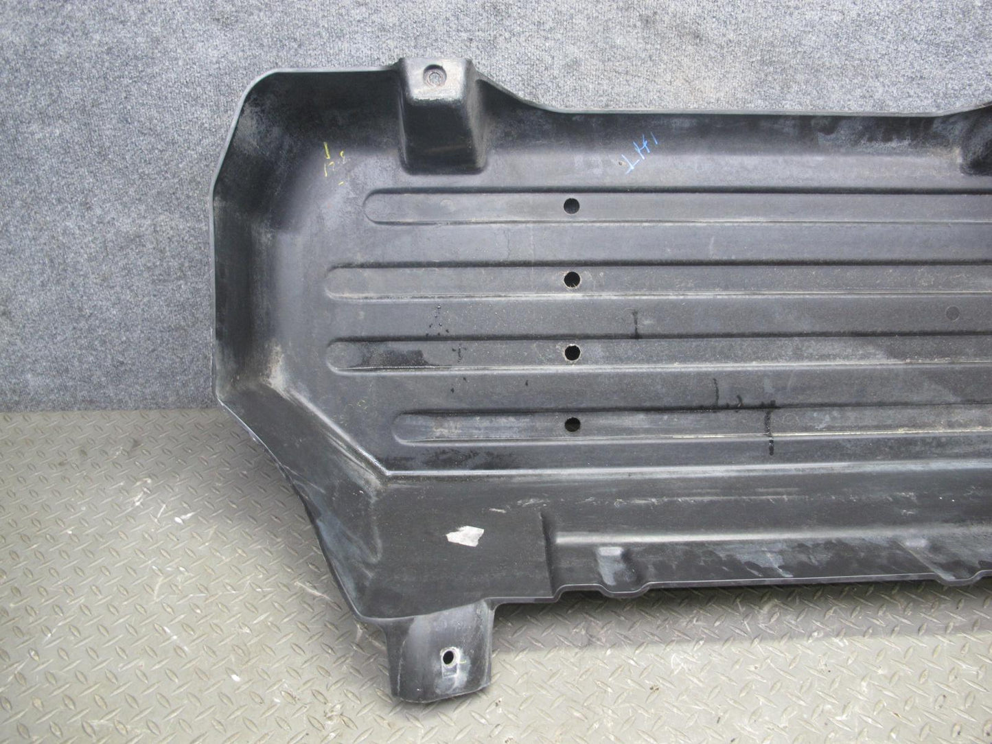 2003-2009 Hummer H2 6.0L Fuel Tank Lower Guard Splash Shield Cover