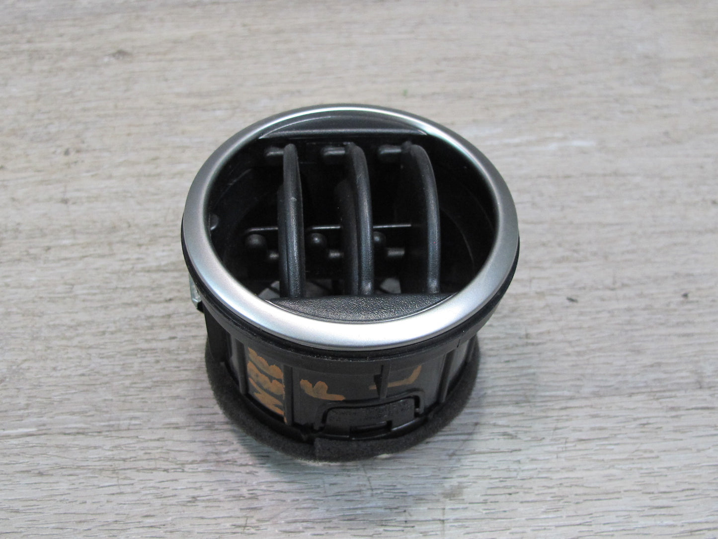 09-20 Nissan 370Z Z34 Left Driver Door Air Vent Deflector 68750-85F00 OEM