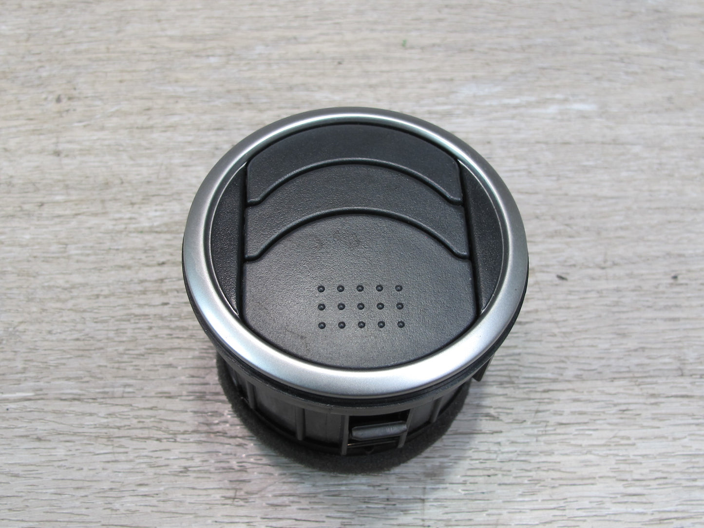 09-20 Nissan 370Z Z34 Left Driver Door Air Vent Deflector 68750-85F00 OEM