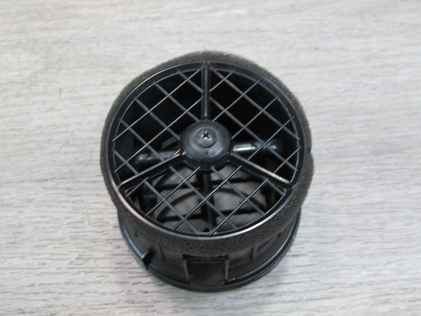 09-20 Nissan 370Z Z34 Left Driver Door Air Vent Deflector 68750-85F00 OEM