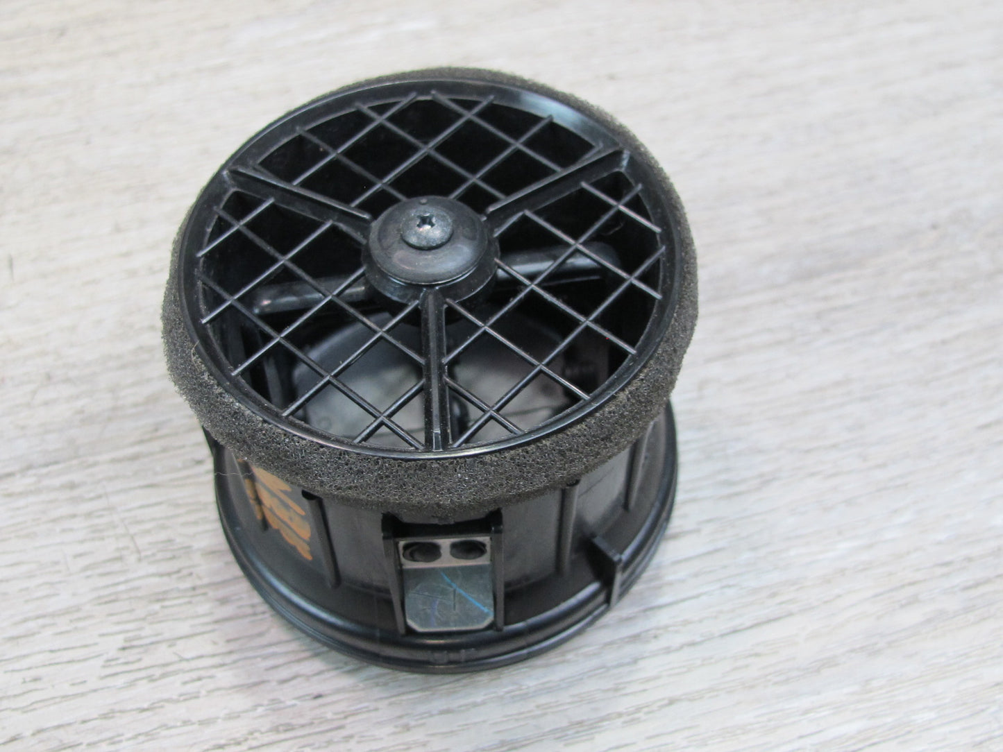 09-20 Nissan 370Z Z34 Left Driver Door Air Vent Deflector 68750-85F00 OEM